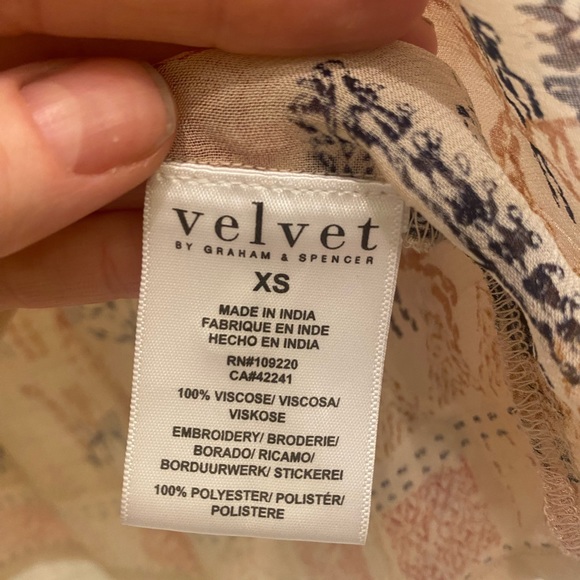 Velvet - printed long sleeve blouse with small sequins details - Picture 5 of 8